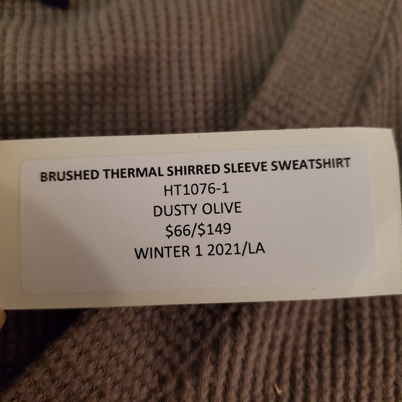 Monrow dusty olive shirred sleeve brushed thermal sweatshirt NWT - Picture 5 of 5
